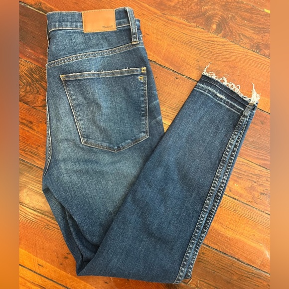 Madewell 10” High Rise Button Fly Skinny Jeans: Drop Hem Edition - Picture 7 of 13